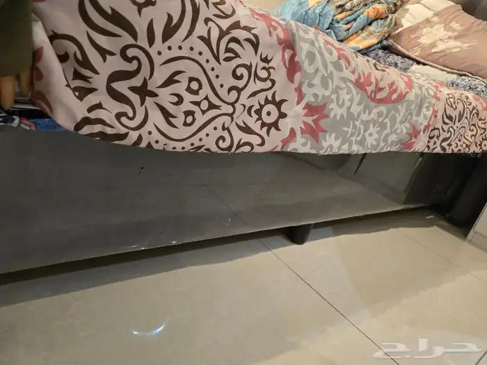 سرير فردي للبيع 1