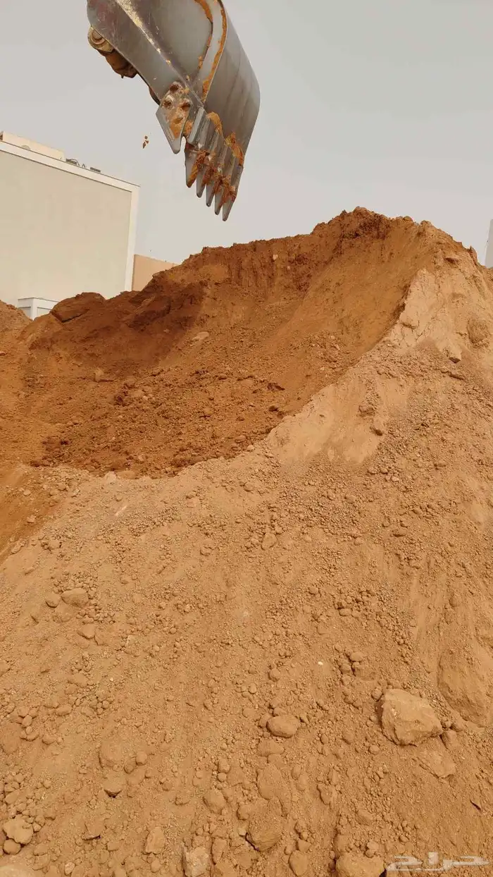 موجود بوكلين للايجار موجود دفان كسارة A1a دفان احمر نظيف رمل 0