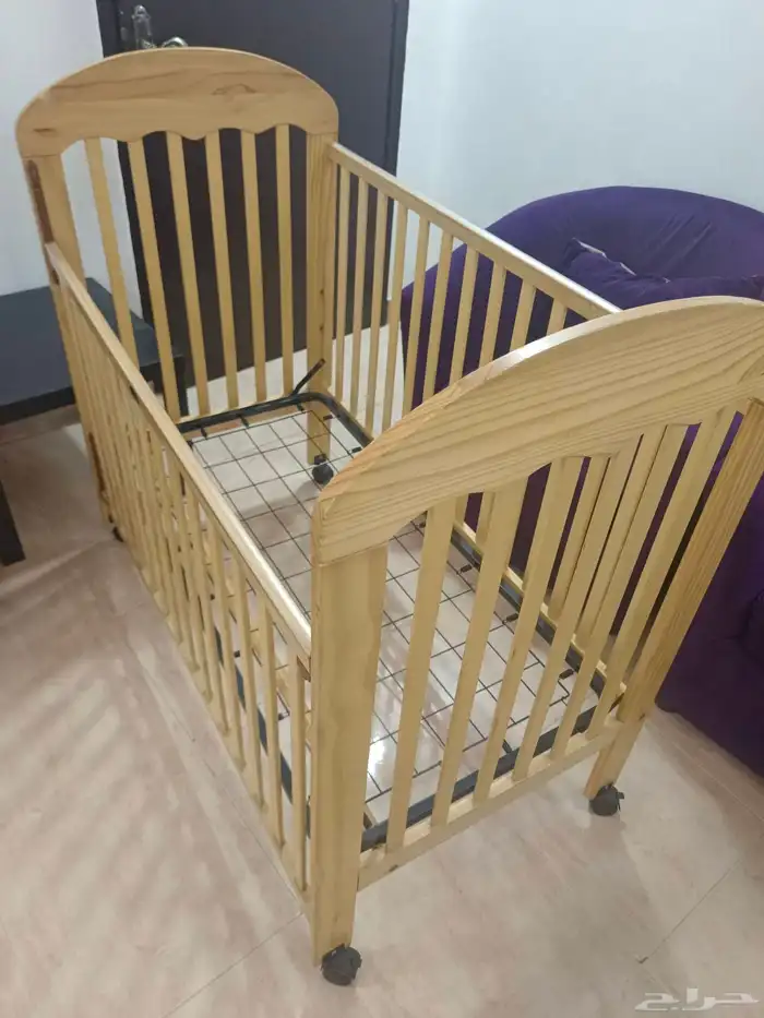 سرير أطفال 0