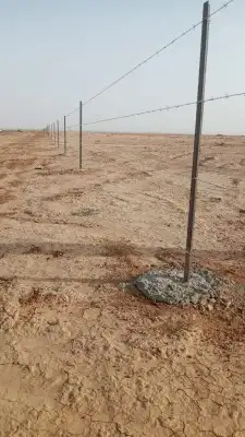 نقوم بتركيب جميع انواع شبوك المجلفن والعايدي والسياج الامني 8