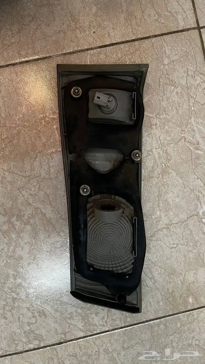 اسطب كامري يسار إلى فى الشنطة 2002 1