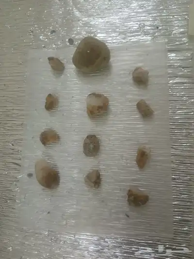 احجار كريمة متنوعه نرغب ببيعها 3