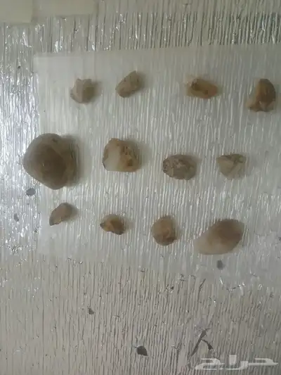 احجار كريمة متنوعه نرغب ببيعها 4