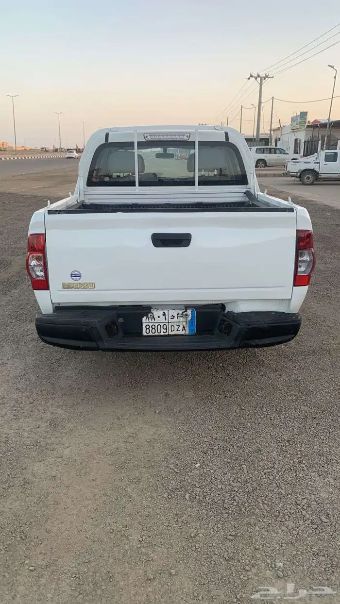 ايسوزو بكب غمارتين موديل 2012 4