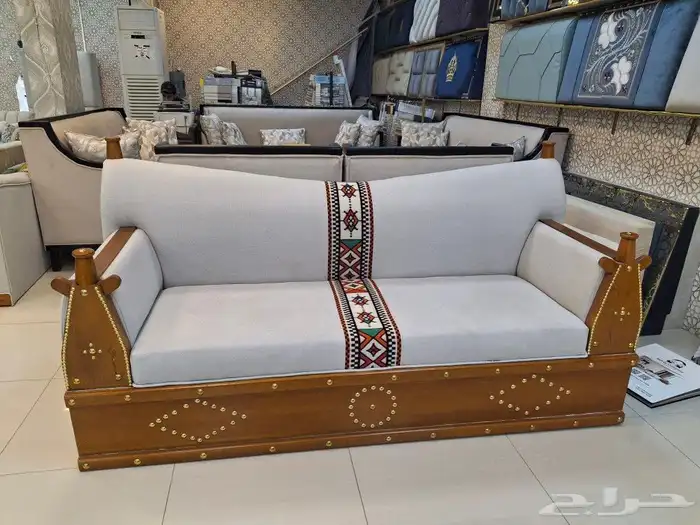 كنب مجلس مساند تفصيل تنجيد ستائر ويفي امريكي.. 3