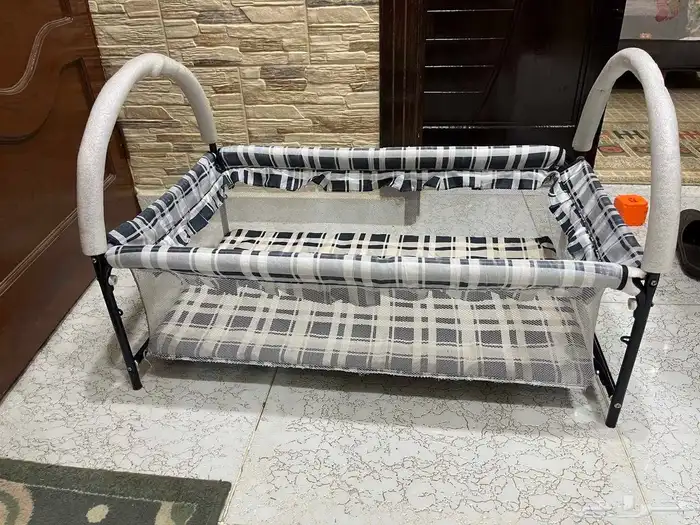 سرير اطفال 0