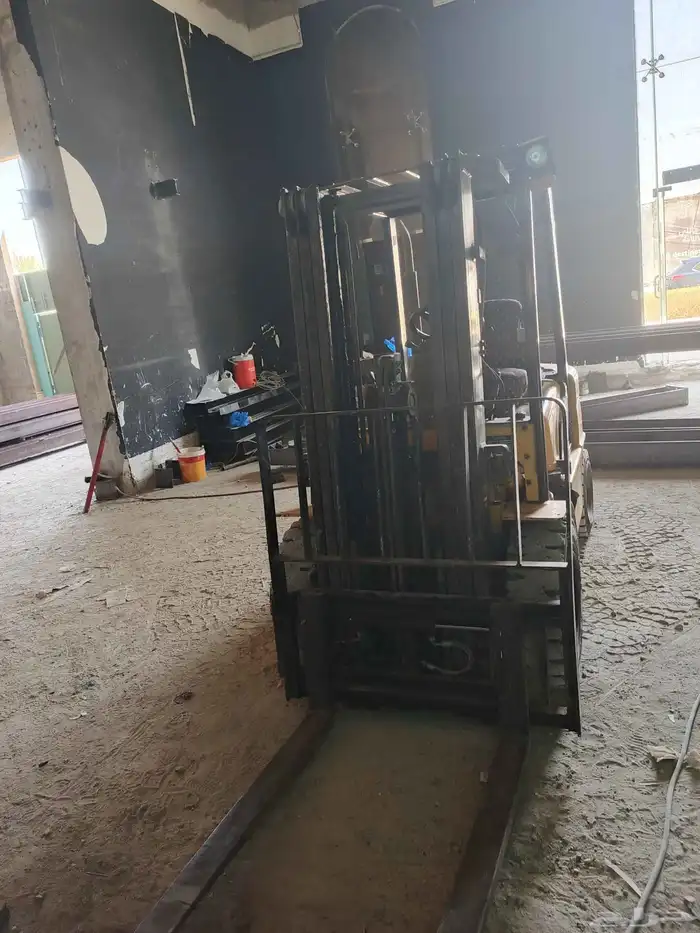 رافعه شوكيه سكين فوركليفت للايجار في جده 1