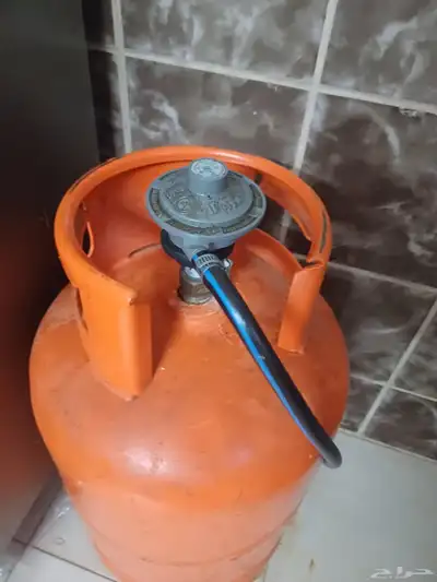 مكيف وانبوبه غاز 1