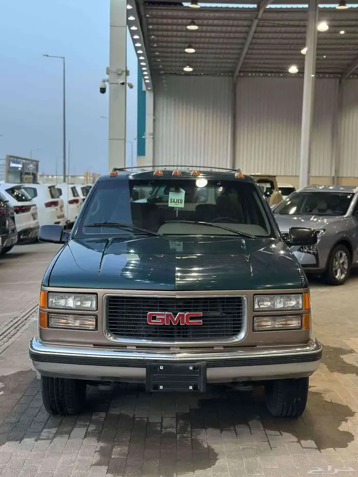 GMC سوبربان موديل 1996 0
