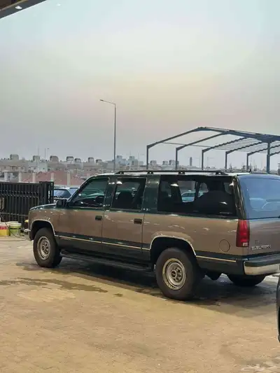 GMC سوبربان موديل 1996 4