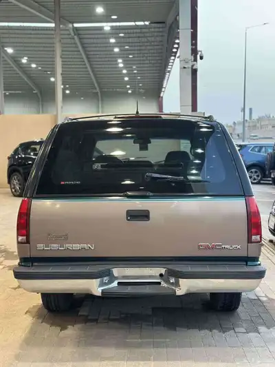 GMC سوبربان موديل 1996 5