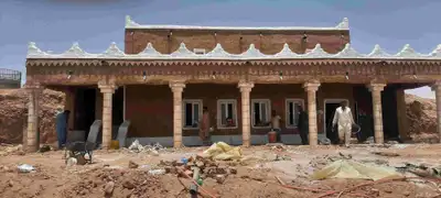 اعمال تراث القديم الطين والمشاشكو بنيان بيوت واسقف خشب اثل 5