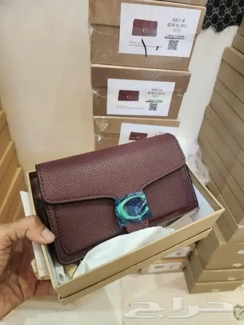 يوجد لدينا جميع انوع الشنط جمله وقطاعي 2