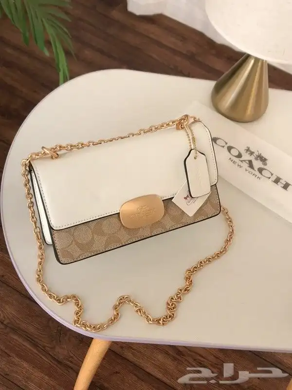 يوجد لدينا جميع انوع الشنط جمله وقطاعي 9