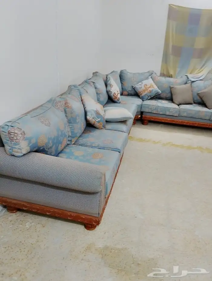 كنب مجلس 15 نفر مستعمل ب 500 ريال 1