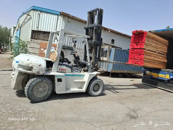 تأجير رافعات شوكيه جميع الاحجام فور كلفت تحميل تنزيل ترتيب 8