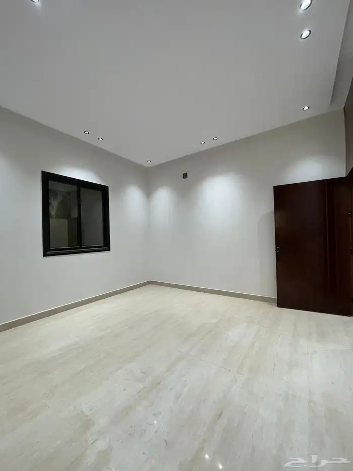 فيلا دبلكس مساحه شرق الرياض حي الجنادريه 3