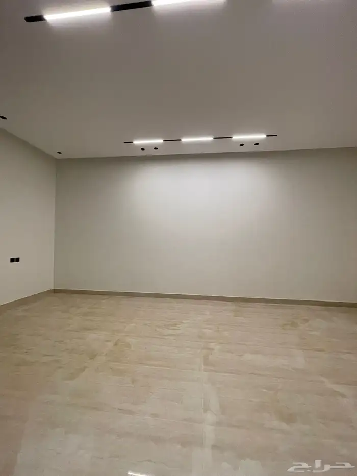 فيلا دبلكس مساحه شرق الرياض حي الجنادريه 5