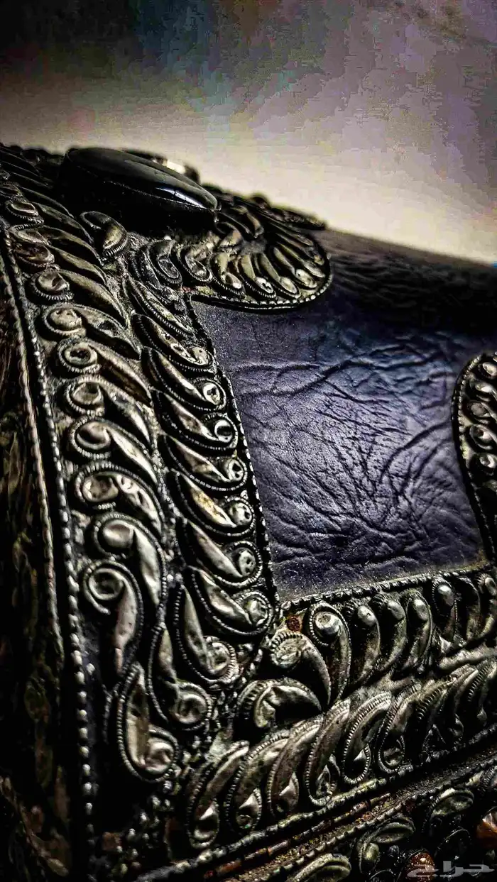 صندوق الأحجار الكريمة والفضة عمرها فوق ال 70 سنة 3