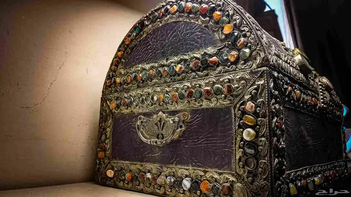 صندوق الأحجار الكريمة والفضة عمرها فوق ال 70 سنة 4