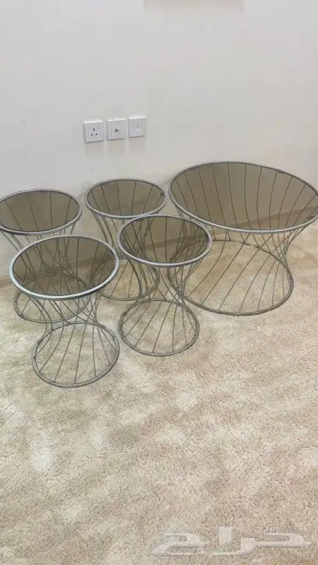 طاولات خدمة 0