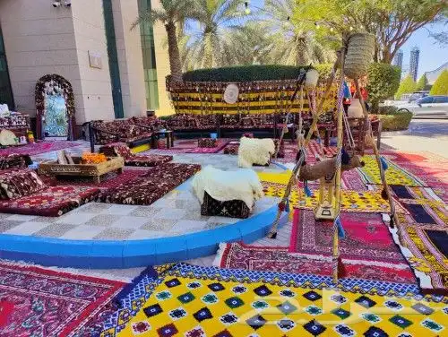 عندنا قهوجين سبابين كنب طاوله طعام زل سماعات العاب اطفال نطي 0