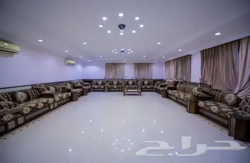 استراحة الشرق قسمين 5