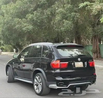 بي ام دبليو x5 2011 حالة نظيفة ممشى قليل 11