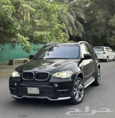 بي ام دبليو x5 2011 حالة نظيفة ممشى قليل 13