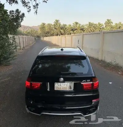 بي ام دبليو x5 2011 حالة نظيفة ممشى قليل 17