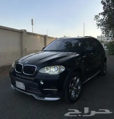 بي ام دبليو x5 2011 حالة نظيفة ممشى قليل 29