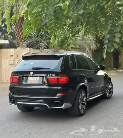 بي ام دبليو x5 2011 حالة نظيفة ممشى قليل 8