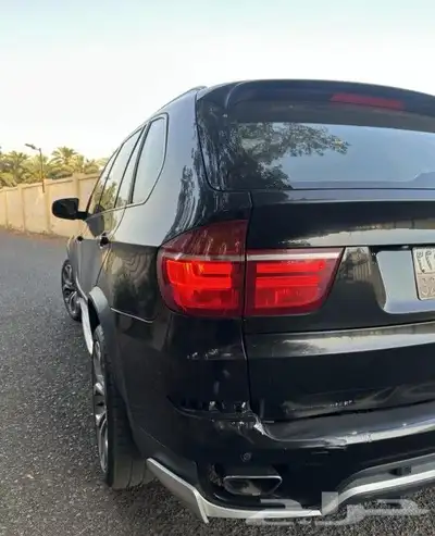 بي ام دبليو x5 2011 حالة نظيفة ممشى قليل 25