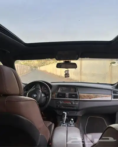بي ام دبليو x5 2011 حالة نظيفة ممشى قليل 24