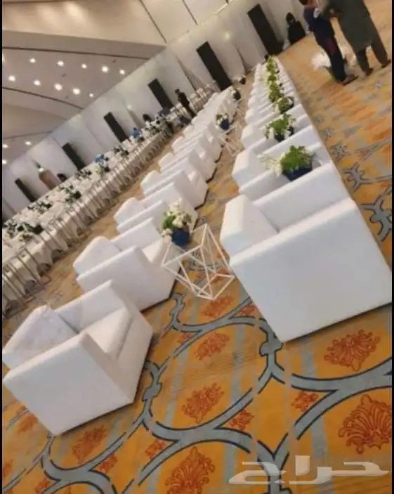 تاجر طاولات طعام 7