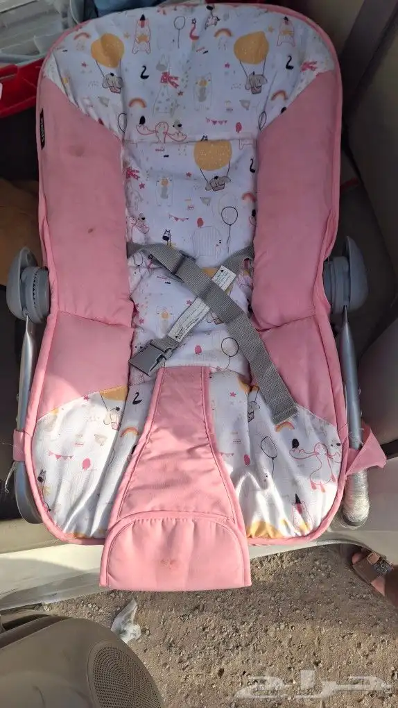 كرسي سيارة و كرسي هزاز و مشاية اطفال 1