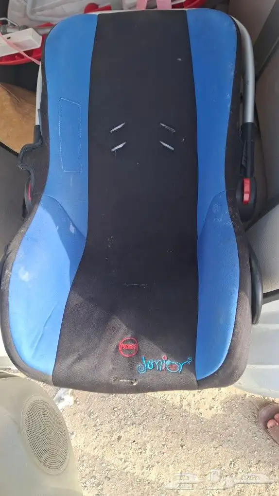 كرسي سيارة و كرسي هزاز و مشاية اطفال 2