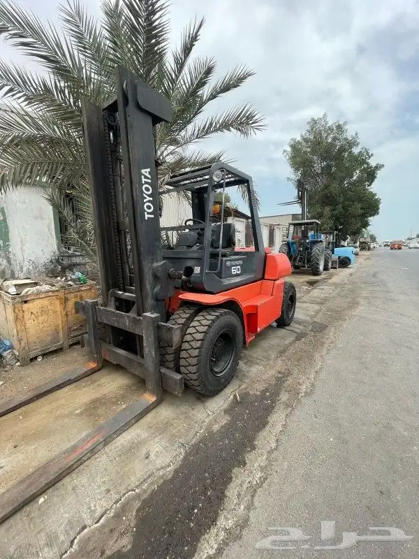 تأجير رافعات شوكيه جميع الاحجام فور كلفت تحميل تنزيل ترتيب 3