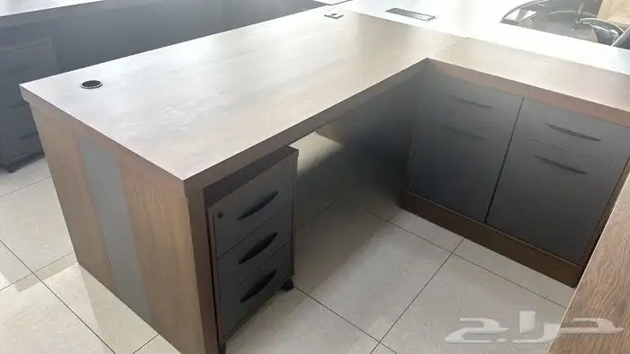 بيع اثاث مكتبي ومنزلي 1