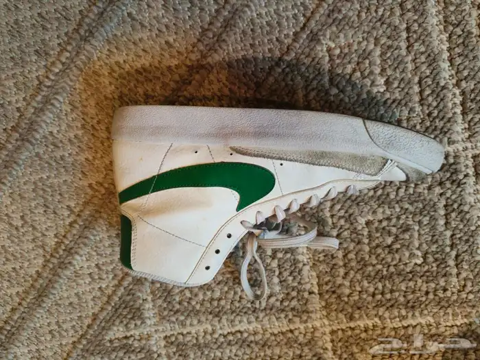 nike blazer mid 77 مستخدمه اصليه مع nike x travis scott 0