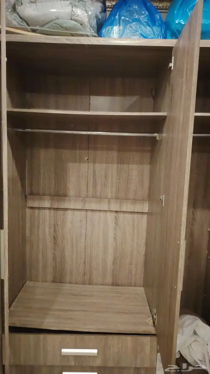 دولاب جميل جدا بسعر 150 2