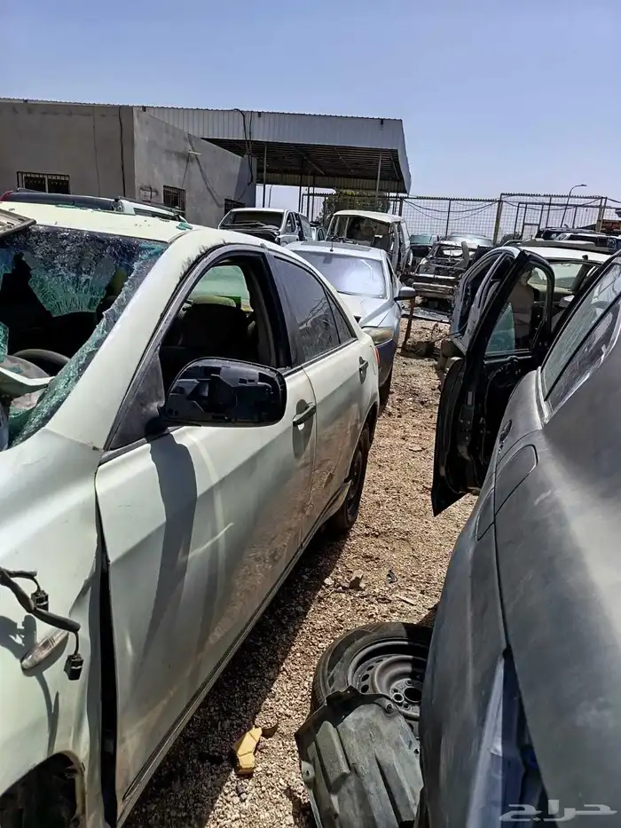 قطع غيار تويوتا كامري 2007 4