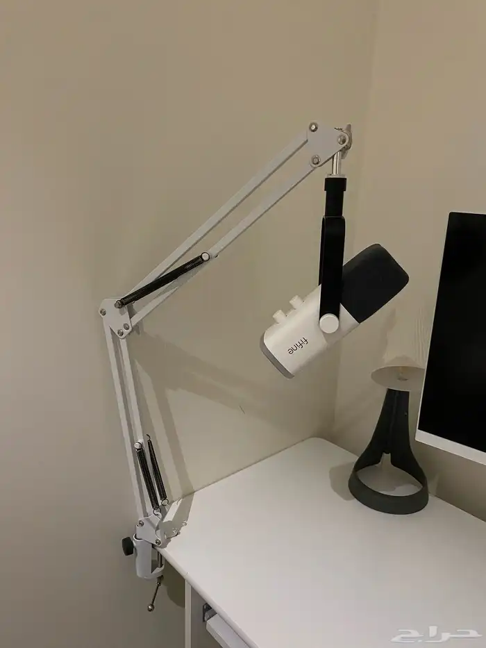 شاشة العاب 27بوصه مايك مع القاعده وستاند 0