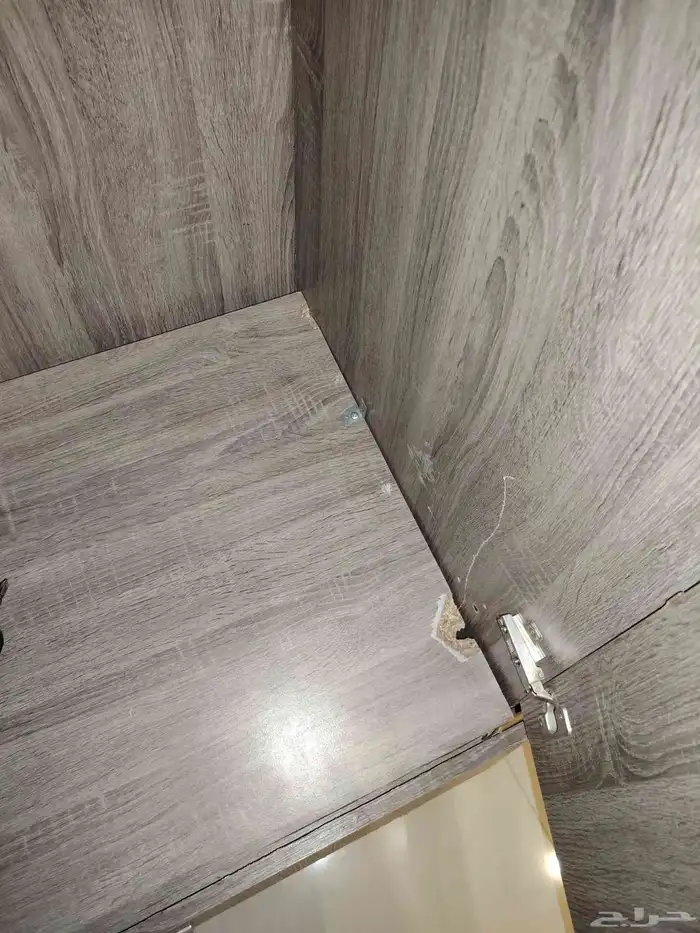 دولاب جميل جدا بسعر 150 4