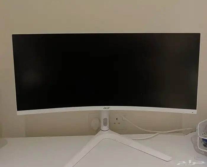 شاشة العاب 27بوصه مايك مع القاعده وستاند 3