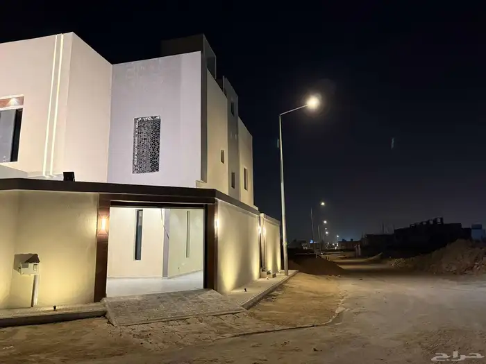 فيلا دبلكس شرق الرياض حي الجنادريه 8