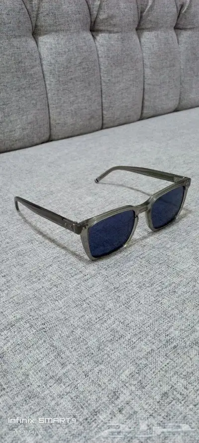 نضارات شمسية اصليه من ماركة TOMMY HILFIGER حالتها جديه 7