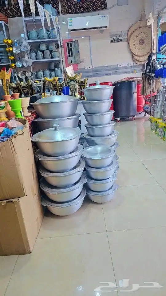 يوجد لدينا جميع انواع الفخاريات 2
