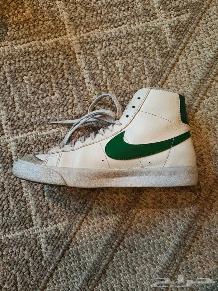 nike blazer mid 77 مستخدمه اصليه مع nike x travis scott 4