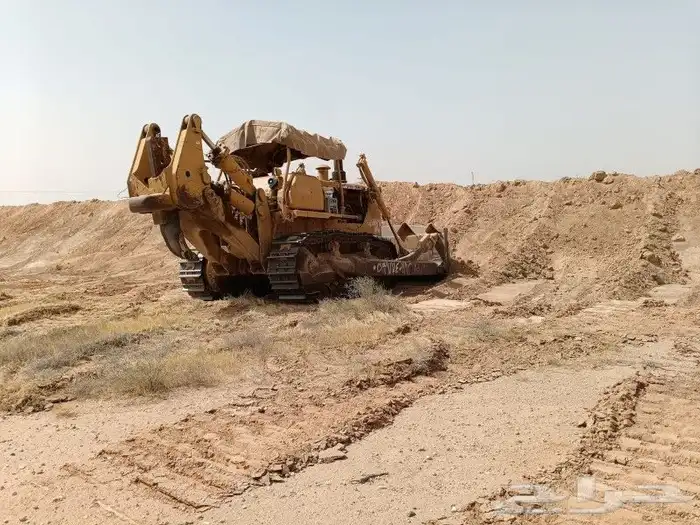 بلدوزر الإيجار 5
